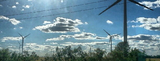 Windmills Everywhere is one of Tempat yang Disukai Sagar.