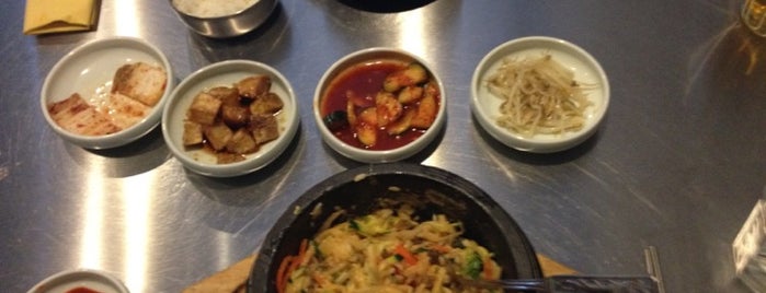 Dasonii Korean Bistro is one of Cati 님이 저장한 장소.