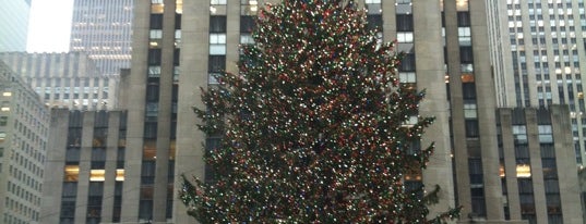 Rockefeller Center is one of New York to see.