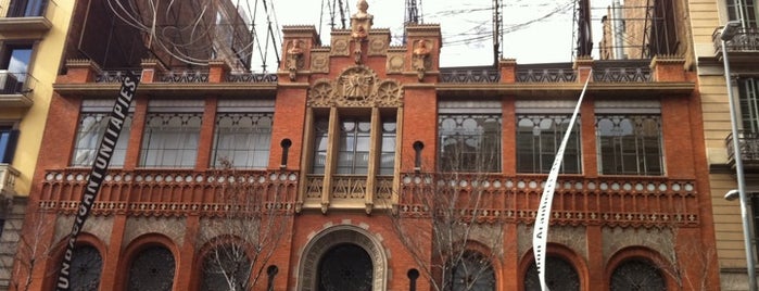 Fundació Antoni Tàpies is one of Museus i monuments de Barcelona (gratis, o quasi).