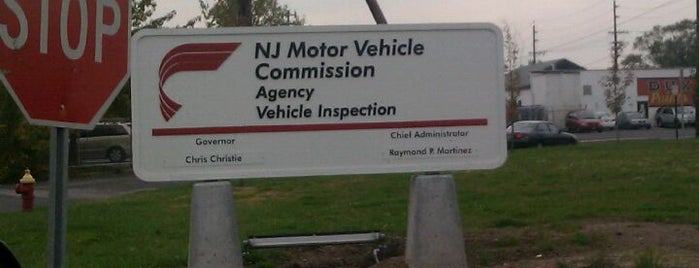 New Jersey Motor Vehicle Commission is one of Denise D.'ın Beğendiği Mekanlar.