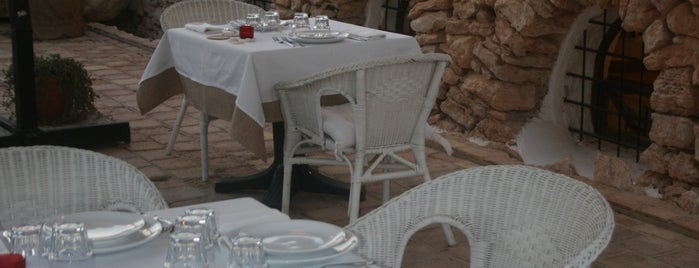 Ristorante Borgo Cala Creta - Giardino Arabo is one of Dove mangiare.