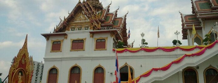Wat Yannawa is one of Visit: FindYourWayInBangkok.