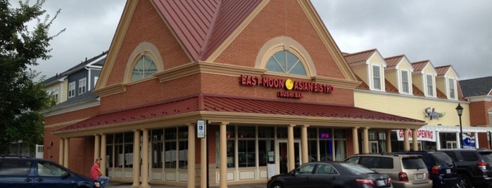 East Moon Asian Bistro is one of Lieux qui ont plu à Kevin.