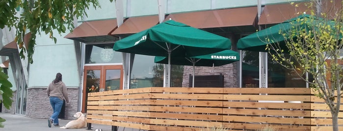 Starbucks is one of สถานที่ที่ Jerome ถูกใจ.