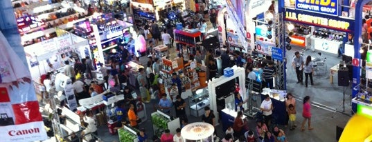 AEC Trade Center Pantip Wholesale Destination is one of Bangkok.