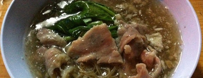 ก๋วยเตี๋ยวราดหน้า is one of Top picks for Ramen or Noodle House.