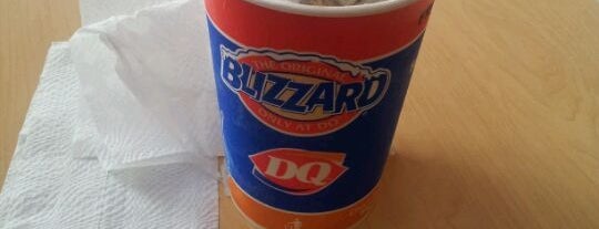 Dairy Queen is one of Lugares con especiales para este mes. SEPTIEMBRE.