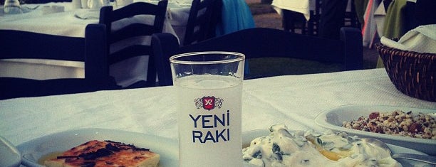 Yakamoz Restaurant is one of Lugares favoritos de Deniz.