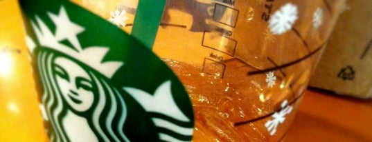 스타벅스 is one of Starbucks_fuel up! :P.