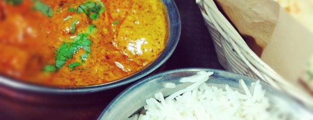 Bhanu's Indian Grocery & Cuisine is one of Posti che sono piaciuti a Robin.