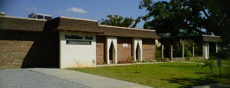 DeMiller Hall Non-Profit Community Services Center is one of Hang Out.