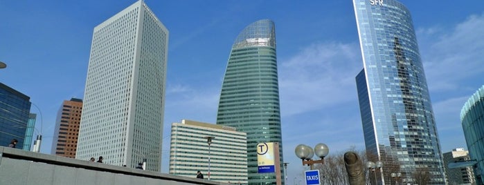 Tour Engie (T1) is one of La Défense.