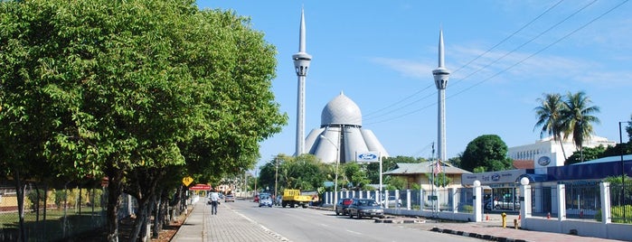 Masjid Jamek An-Nur is one of Masjid Negara, Negeri & Wilayah Persekutuan.