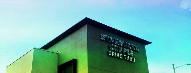 Starbucks is one of สถานที่ที่ Ian ถูกใจ.