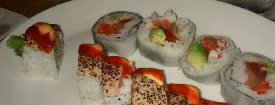 Sushi Zushi is one of Locais curtidos por Debra.