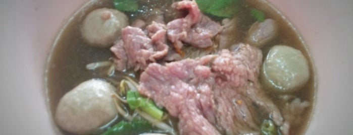Wattana Panich is one of Top 10 My Forever Favorite Beef noodle.