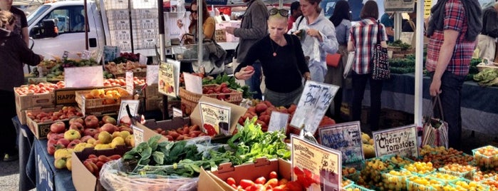 Fort Mason Farmers Market is one of SF：Farmers Mkt & Local Grocery.