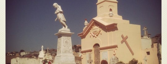 Cementerio de Playa Ancha is one of Lugares favoritos de Kevin.