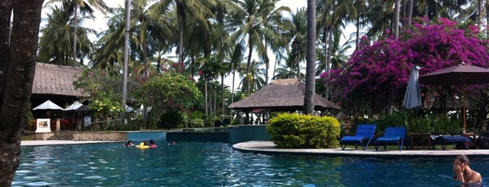 Holiday Resort Lombok is one of สถานที่ที่ mika ถูกใจ.