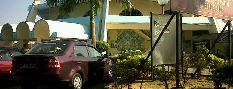 Masjid Jamek Kg. Melayu Majidee is one of Place to go.