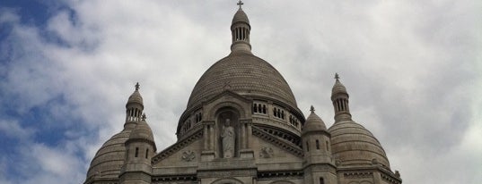 몽마르트르 is one of Must-See Attractions in Paris.