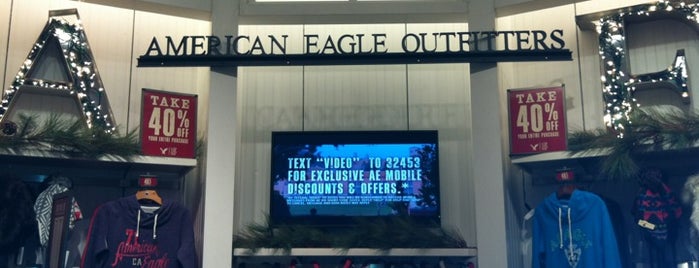 American Eagle Store is one of Locais salvos de Amanda.