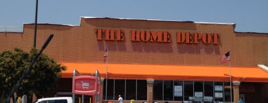 The Home Depot is one of Lieux qui ont plu à johnny.