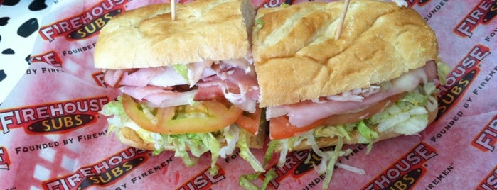 Firehouse Subs is one of Kristinさんのお気に入りスポット.