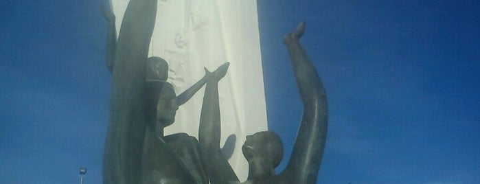 Monumento Inmigrante Croata is one of Lo que no debe dejar de visitar en Pta. Arenas.