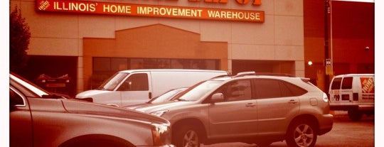 The Home Depot is one of Locais curtidos por Matthew.