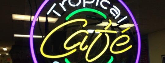 Tropical Smoothie Cafe is one of Tempat yang Disukai Ebonee.