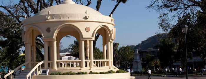 Parque Daniel Hernández is one of Parques.