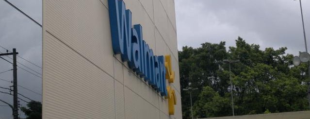 Walmart is one of São Judas.