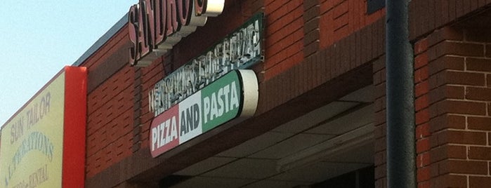 Sandro's Pizza and Pasta is one of Lugares favoritos de Jimmy.