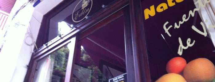 Café Edén is one of สถานที่ที่ Cy ถูกใจ.