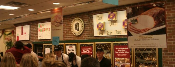 The Honey Baked Ham Company is one of Tempat yang Disukai Brian.
