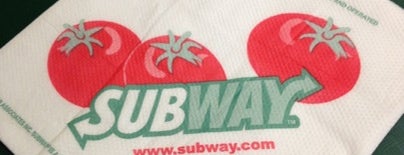SUBWAY is one of Locais curtidos por Jimmy.