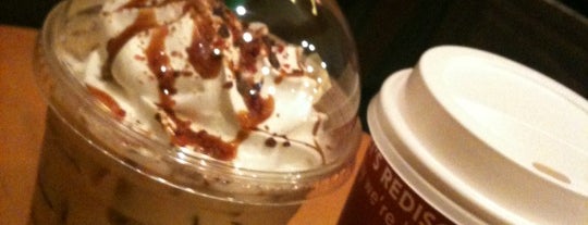 Starbucks is one of 夜中まで開いてるスタバ.