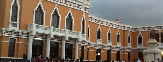 Casa del Pueblo is one of Locais curtidos por Marianita.