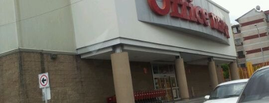 Office Depot is one of Orte, die Eduardo gefallen.