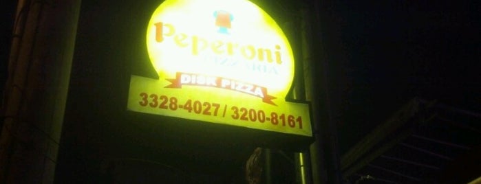Peperoni Pizzaria is one of Lugares onde fui.