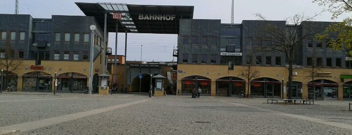 Bahnhof Hennigsdorf (b Berlin) is one of Schnellzugriff.