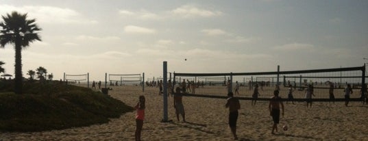 South Mission Beach Jetty is one of Kimmie's Saved Places.