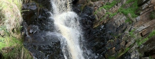 Ingalalla Waterfall is one of Orte, die Jeff gefallen.