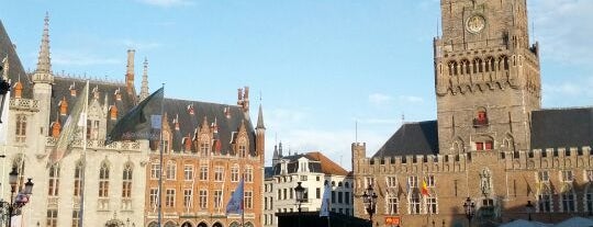 Plaza Mayor is one of Antiek- en rommelmarktjes in Vlaanderen & Brussel.