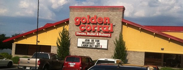 Golden Corral is one of Tempat yang Disukai Chester.