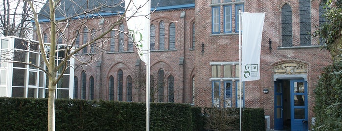 Groeningemuseum is one of Bruegge.