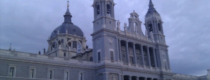 Santa Iglesia Catedral de Santa María la Real de la Almudena is one of The Best Of Madrid.