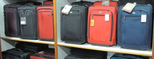 Empire Luggage is one of Locais salvos de Sandra.